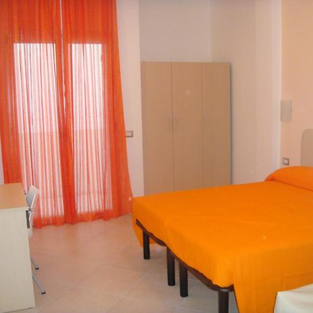 Residence Perla Misano Adriatico Esterno foto