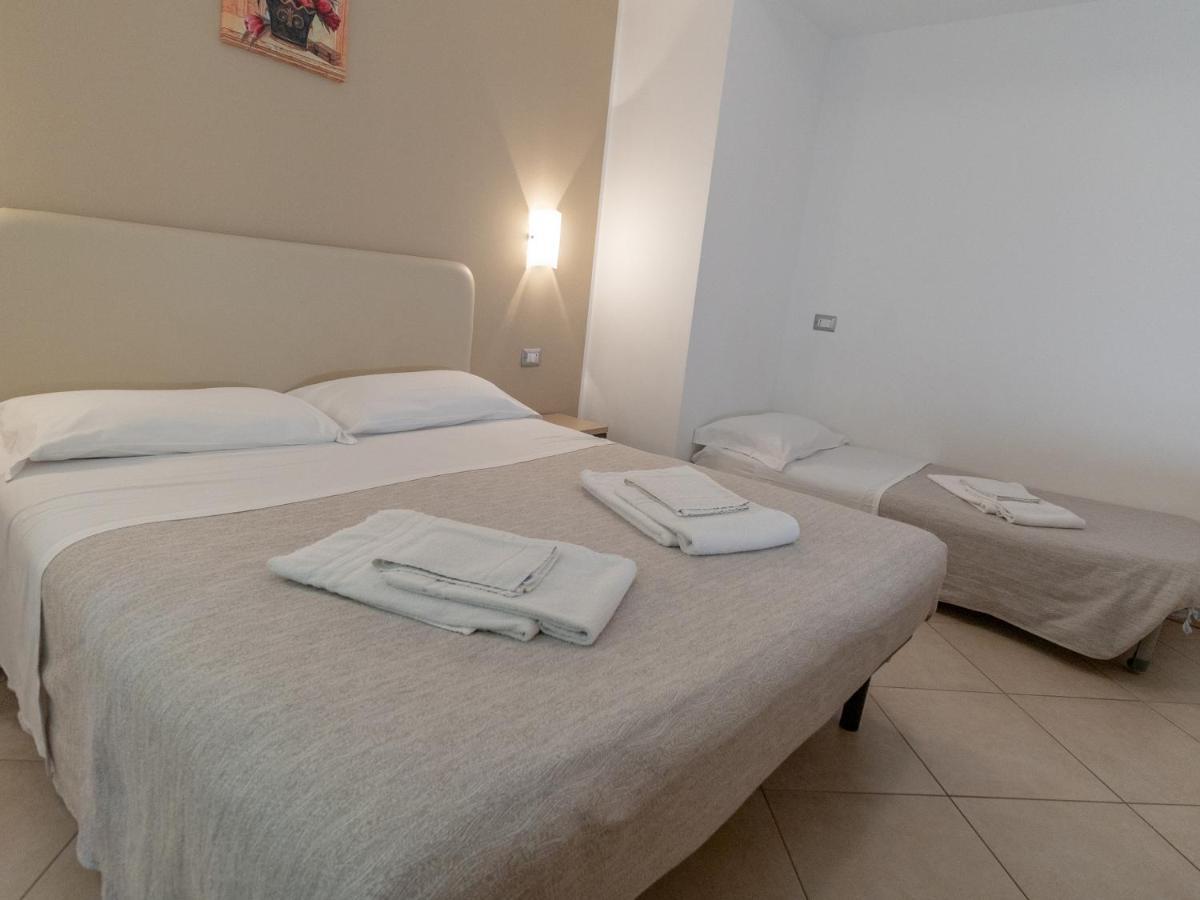 Residence Perla Misano Adriatico Esterno foto