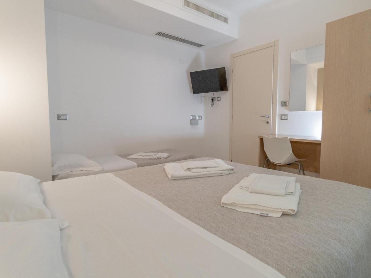 Residence Perla Misano Adriatico Esterno foto