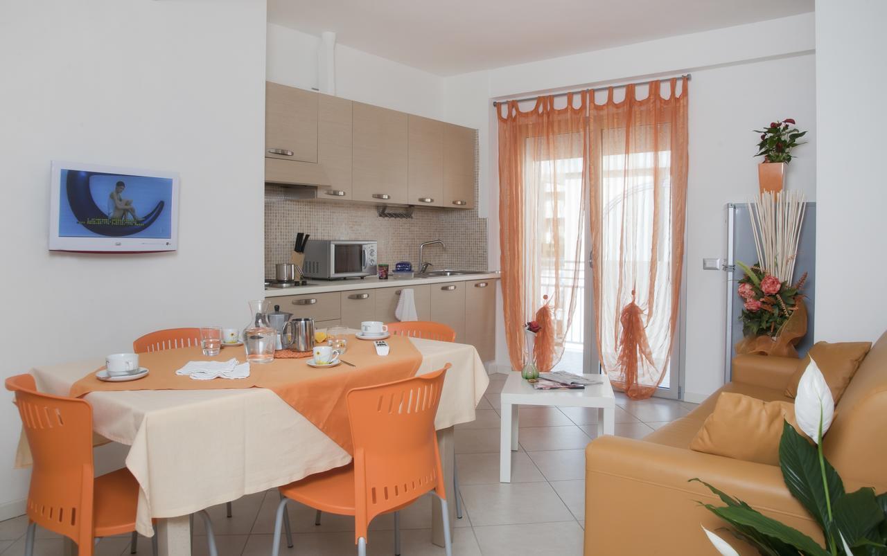 Residence Perla Misano Adriatico Esterno foto