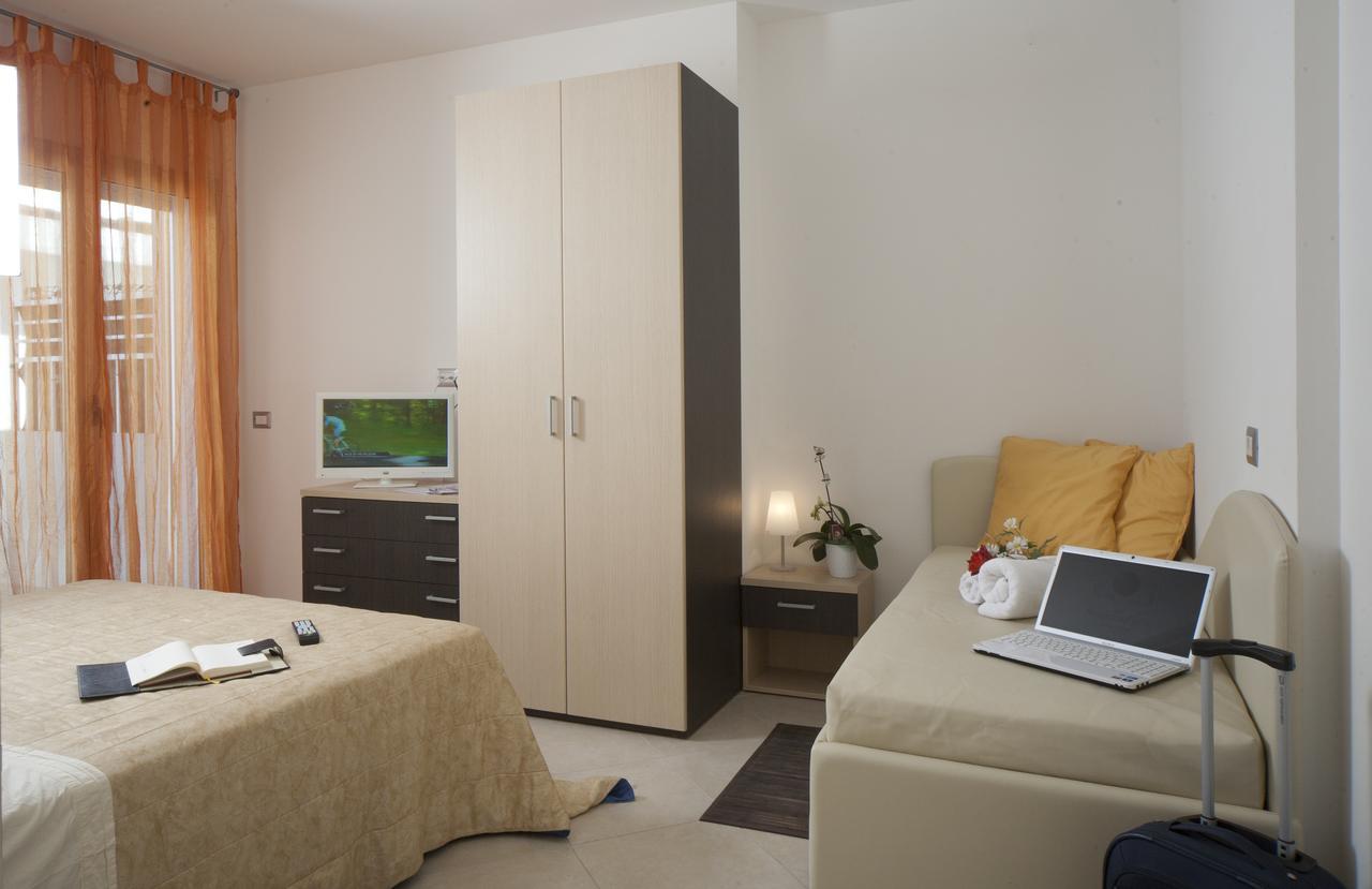 Residence Perla Misano Adriatico Esterno foto